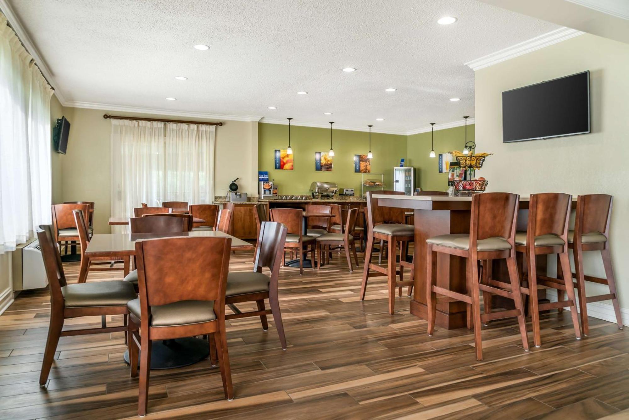 Best Western Of Hartland Exterior photo