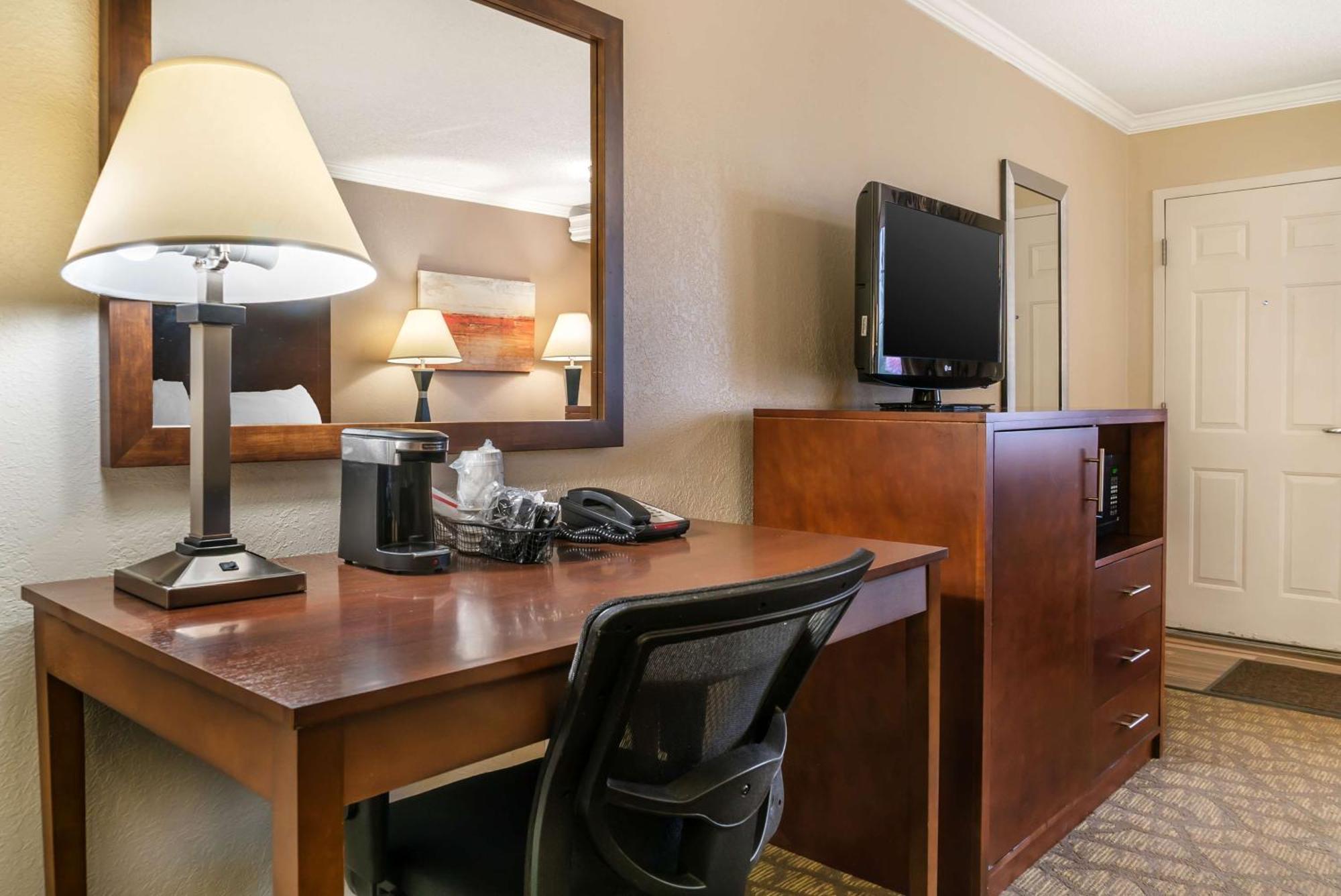 Best Western Of Hartland Exterior photo